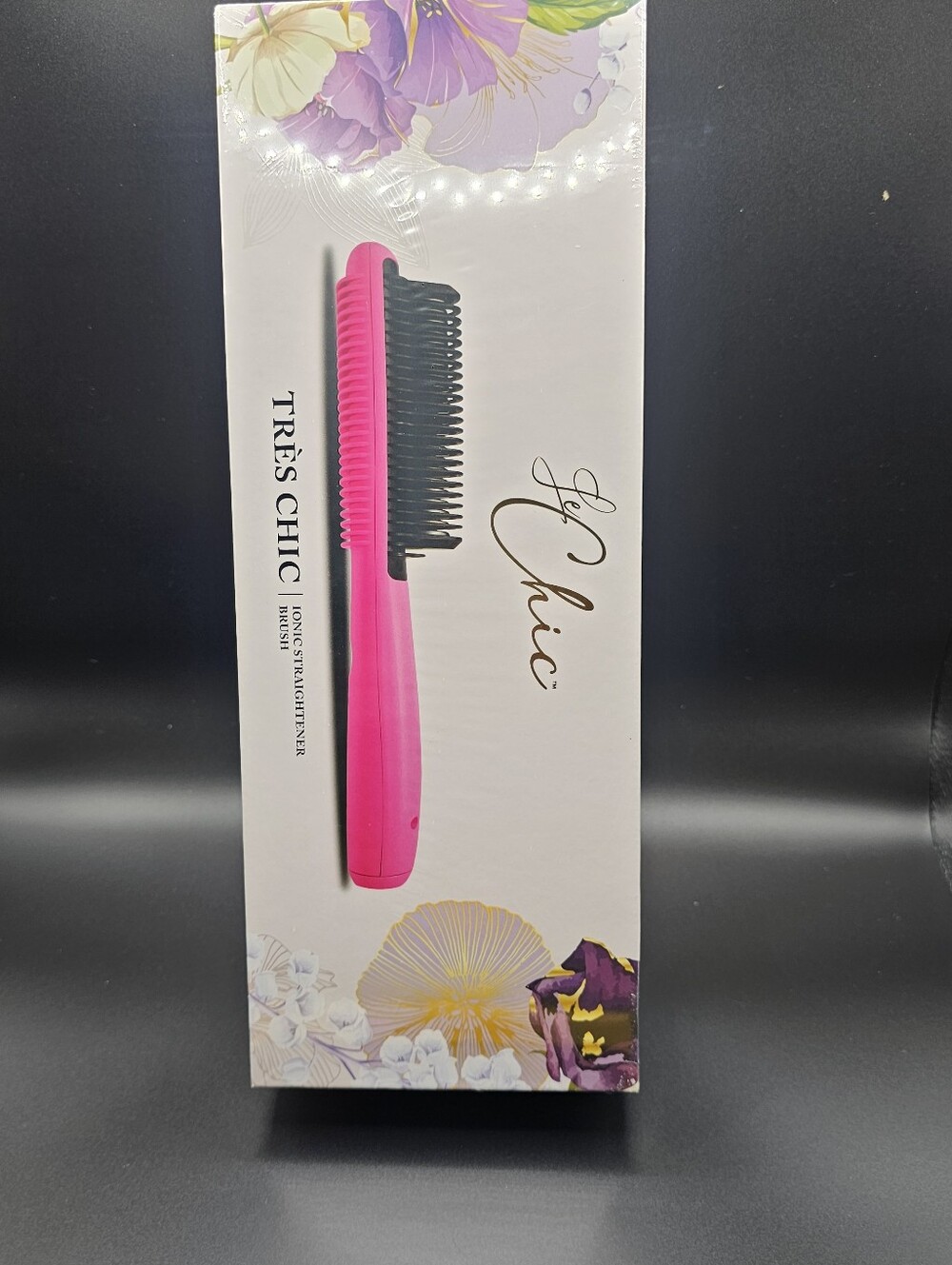 Le Chic Lonic Straightening Brush in Pink Comes With Shampoo and Conditioner